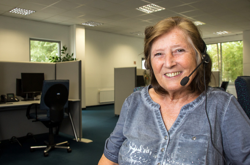 Brigitte Niedergesäss hat große Freude an ihrer Arbeit als Telefon-Kontakterin.